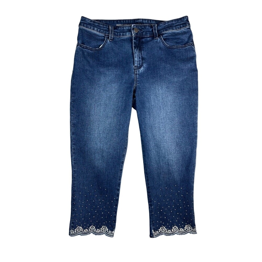 Chico's Girlfriend Slim Leg Capri Jean w Silver Embellishment US 6 (0.5)